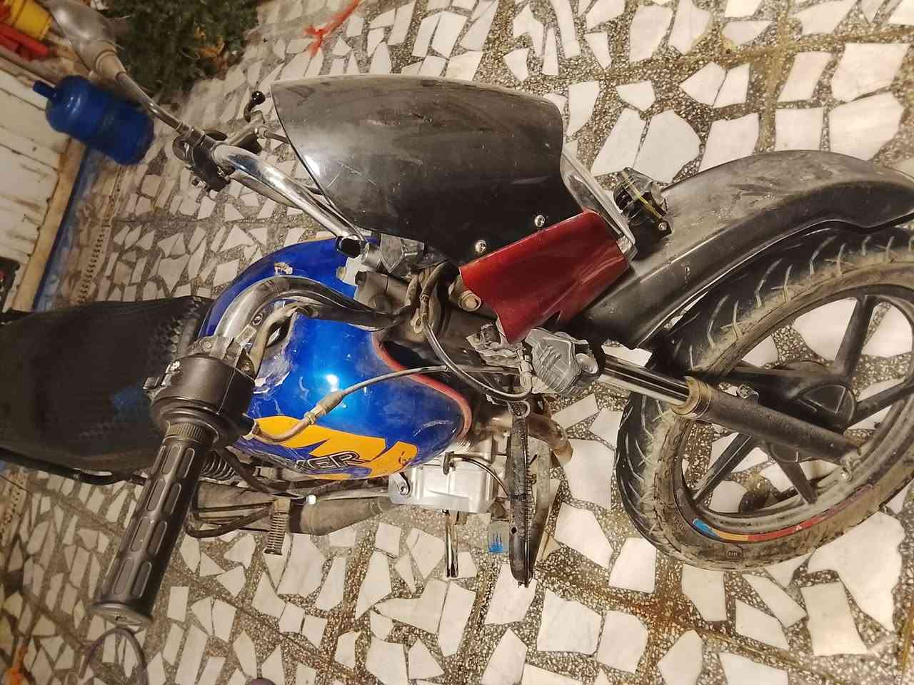***********
سلام عليكم دراجه بوكسر مديل 21 مكينة مال سونك مامفتوحة اوراق مابيها اتكفل عشائر وقانون كلشي شغال بيها //////// السعر 650 وبيها مجال بسيط بغداد العبيدي

