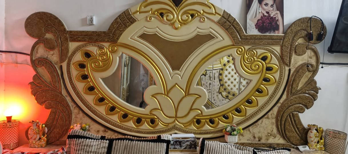 البيع
غرفه اخشاب عراقي درجه اوله 
نضافه ميه بل ميه مكان سوك شيوخ سعر 800وبيه مجال 
واتساب ***********
