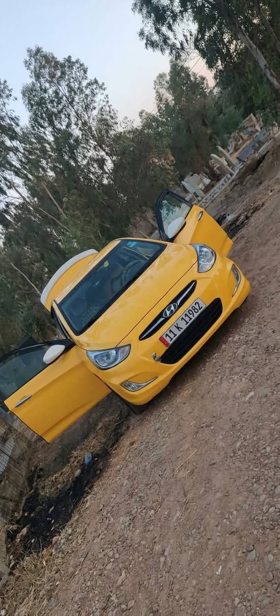 🌹 سڵاو علیکم هاوڕێیان

🚘 Hyundai Accent 2013 – کانەدی

سەیارەکە زۆر خاوێن و تەمیزە و چاودێریی باشی بۆ کراوە.
✨ تەفایی و ڕووکاری جوانی هەیە و لە دەرەوە هیچ گەشتی نەکردووە.

📄 سەیارەکە بە ناوی خۆمانە
🔢 ژمارەکە بەغدادە
⛽ بەنزین و زۆر ئابوورییە، خەرجی بەنزینی کەمە.
💰 خەرجی بەنزین لە ٢٠٠ دینار کەمترە.
🛞 ٤ تایەکی ناوەندی لەسەر سەیارەکەیە.
📋 دفتەری بەنزینی هەیە.

⭐ سەیارەکە بەڕاستی زۆر خاوێنە و نرخەکەشی لە زۆربەی بازاڕ کەمترە.

💵 نرخ: ٩٢ وەڕەق
📍 شوێن: کەرکووک

📞 بۆ زانیاری زیاتر و بینینی سەیارەکە:
***********
*********** كركوك, العراق
