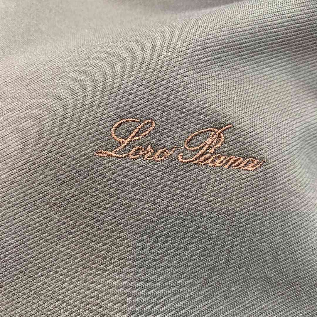 ملابس