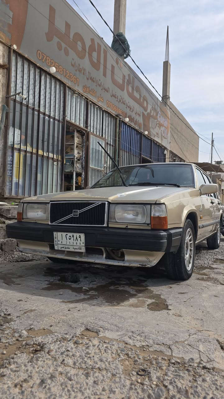 السلام عليكم
للبيع السعر ٢٨ وبيه مجال

فولفو ٧٤٠ 

مديل 1988

سنويه لل2028 شرط التحويل 

محرك كير بلدي مشروطات جدد  حداديه تخم تاير عل شرط

للستفسار  ***********
