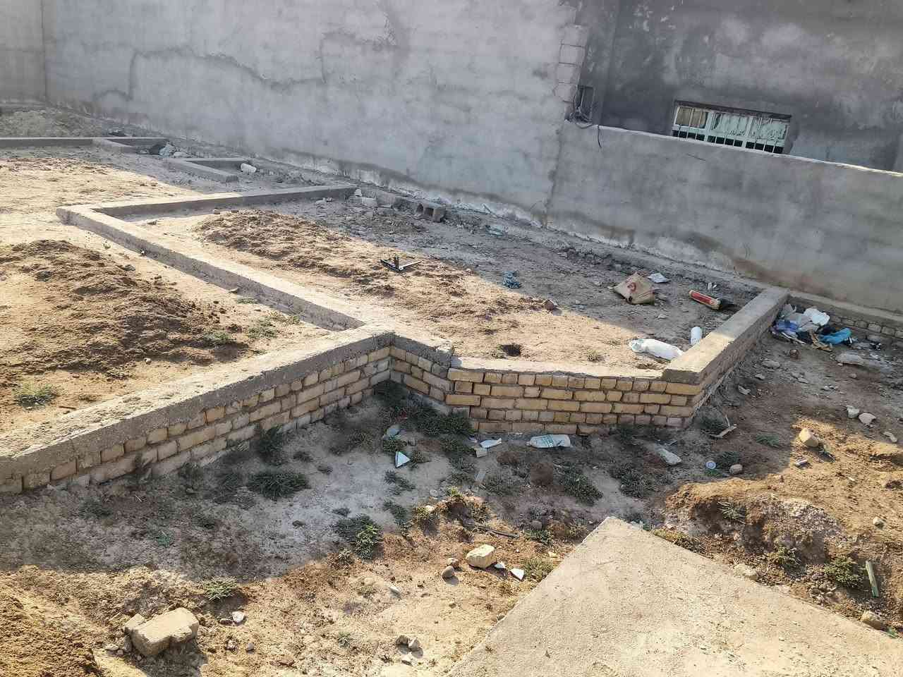 بتلو للبيع كامل مساحه 200متر في منطقة حي الجوادين الثانيه قرب اسواق مرتضى العكيلي السعر خاص الرقم ***********
