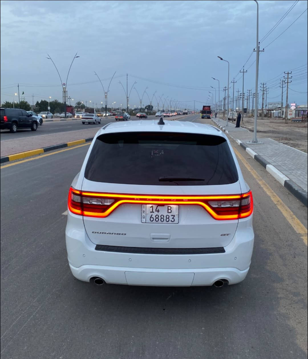 دوج دورنكـو مـوديـل 2025 Dodge Durango 🔥

سلام عليكم اخوان🫡
نوع السياره:دوج دورنكو
موديل السياره:2025
فائة السياره:GT
لون السياره:ابيض🤍
المسافه المقطوعه:49.000الف كم قابل للزياده❤️‍🔥
حالة السياره:كفاله عامه (استيراد خاص)
محرك السياره: V6 /3.600
السياره مرقمه (شهداء بصرة)

الـمــواصـفـات :

1:تحتوي على شاشه كبيره حجم الشاشة هو 10.1 بوصة، وتعمل باللمس عبر نظام الترفيه والمعلومات الحديث Uconnect 5 (وتدعم نظامي Apple CarPlay و Android Auto بشكل لاسلكي).
2:عدد الركاب:7
3:تدفئة كشنات
4:تدفئة سترين
5:تبريد ثلاث قطع مركزي
6:تايرات السياره مال الوكاله
7:تحتوي على نظام SPORT🏁🚀 
8:تحتوي على نضام ECO
9:كير السياره 8 سرعات
10:مثبت سرعه
11:نقطة عمياء في المري الجانبيه
12:نوع الإضاءة (اللايت) الأمامي للسياره هو LED 
13:تحتوي على منفذين تايبسي و منفذين يوسبي ومنفذ AUX
14:رادار خلفي
15:ويل السياره 18 بلادي مال GT

والعديد من الموصفات 

حالة السياره جيده جداً جداً يعني السياره اخت الزيرو 

وسعر السياره 325$ وبيه مجال❤️
للاستفسار رقم الهاتف :***********🌺
