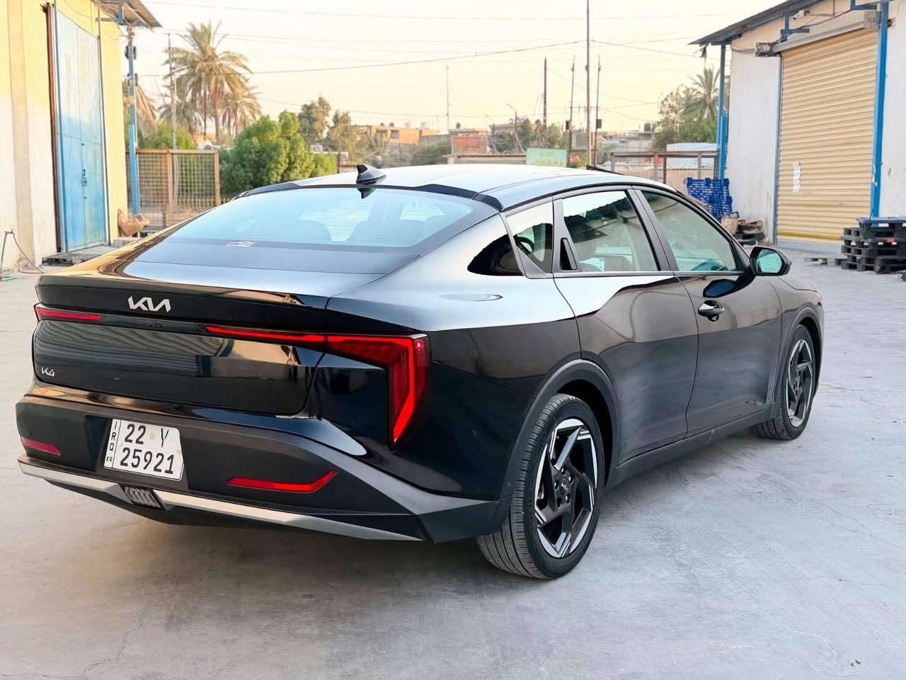 سلام عليكم للبيع فقط 
كي فور EX  2025 k4 بجم كبس 
محرك : 2000 دوش مرغوب
وارد : اميركا 
ماشيه : 15 الف 
مواصفات  Ex 
1_بصمة 
2_تشغيل عن بعد 
3_ بصمة ابواب 
4_ بصمة جنطه 
5_شاشه متصل حجم كبير 
6_فول قيادة ذاتيه مع تحديد مسار 
7_فول تحكم ستيرن 
8_تبريد متصل مع شاشه لمس 
9_منافذ شحن خلفية 
10_سايد بريك كهربائي 
11_مانع انزلاق 
12_نقط عمياء 
13 _ تحكم وضعيات قياده
14_رادار امامي وخلفي وجانبي 
15_فول حساسات توقف ذاتي 
16_لد امامي مع عدسات زنون
17_لد خلفي 
18_شحن واير لس 
19_كامره خلفية دقه hd 
20_ويل كب بلاد 
السياره عليها دوشمه كامله ارضيات وكشنات 
ولدات داخليه متغير 

مرقم اربيل كامل ( تحويل مباشر )

حادث سياره  
باب سايق مبدل وجاملغ مصلح ومصبوغ
بدون ايرباك بدون دواخل 
باقي سياره كفاله عامه ع اخير جديده 
مكاني:بغداد قرب علوه الرشيد يم القوس 
السعر : 171 وبيه مجال بسيط 
استفسار :*********** 
             :***********

