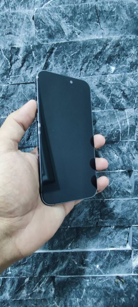 آيفون ١٤ برو ماكس • ١٢٨ • بطارية ٨٥٪