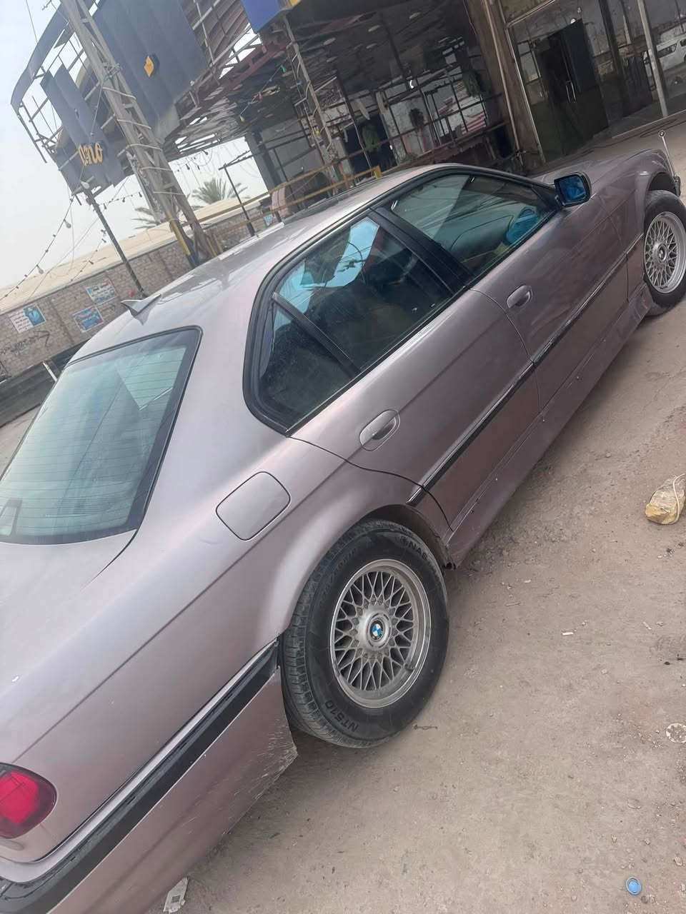 بي إم موديل 1999وجه 2000
تبريد شغال كير ومكينه مكفول 
حدايده كلش تمام 
السياره باسمي
مشروع وطني
الرقم بصره 
السعر 55
وبيه مجال للطيبين 
التواصل خاص 
او الاتصال ***********
