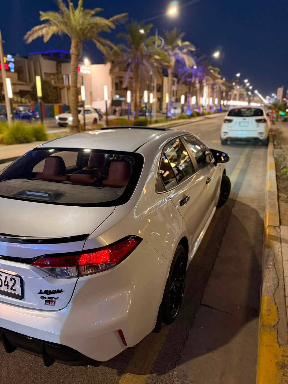كورلا S بلاك اديشن 2025 للبيع ✅🤍
السيارة كفالة عامة ماعده رصعة بسيطة بجاملغ وبيها ملاحظه من اخذناها زيرو اجه بنيد مفتوح من شركة بدون اي صبغ او بارد وليبل الشركة بي ✅

ممشى السيارة:15 الف كيلو فقط بحالة وكالة☑️

مواصفات ال S معروفة:

فتحة سقف ☑️

بصمة تشغيل🫆

كامرة خلفية📷

رادار امامي✅

تحكم ستيرن

كشنات جلد ✔️

كشنات كهرباء⚡️

شاشة جبيرة🖥️

هاند بريك بصمة

أوتو هولد ☑️ 

السيارة بأسمي تحويل مباشر ✅

مكان السيارة بغداد ظهر مستشفى اليرموك🏠

السعر:165 وبيها مجال بسيط‼️‼️

للتواصل:*********** متوفر واتساب

