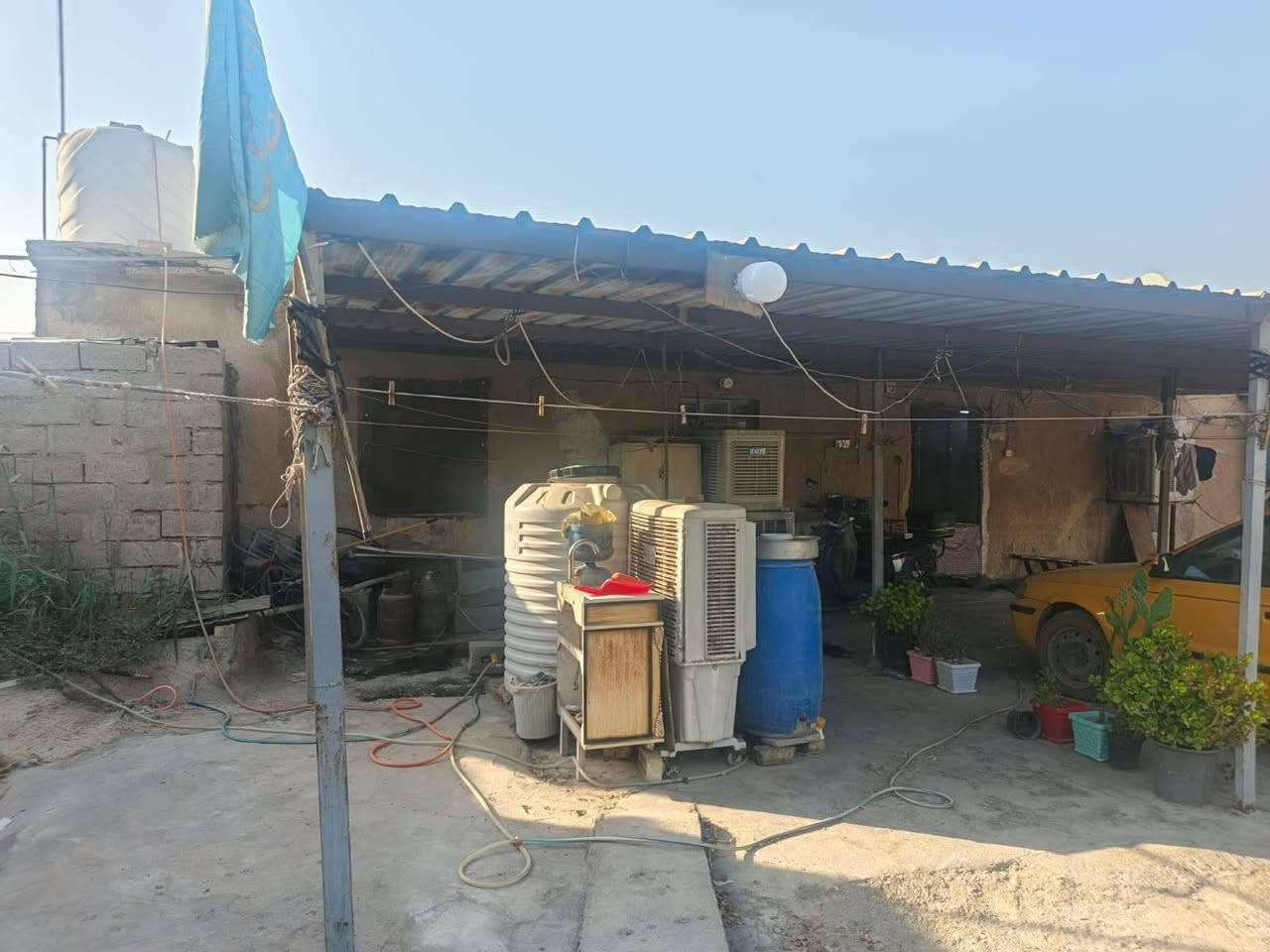 بيت تجاوز في جكوك بناء مسلح صدامي مساحة أكثر من ٥٠٠ متر يحتوي على مشتمل   وسقيفة كبيرة السعر ٢٢ مليون
***********
بيت تجاوز في جكوك بناء مسلح صدامي مساحة أكثر من ٥٠٠ متر يحتوي على مشتمل   وسقيفة كبيرة السعر ٢٢ مليون
