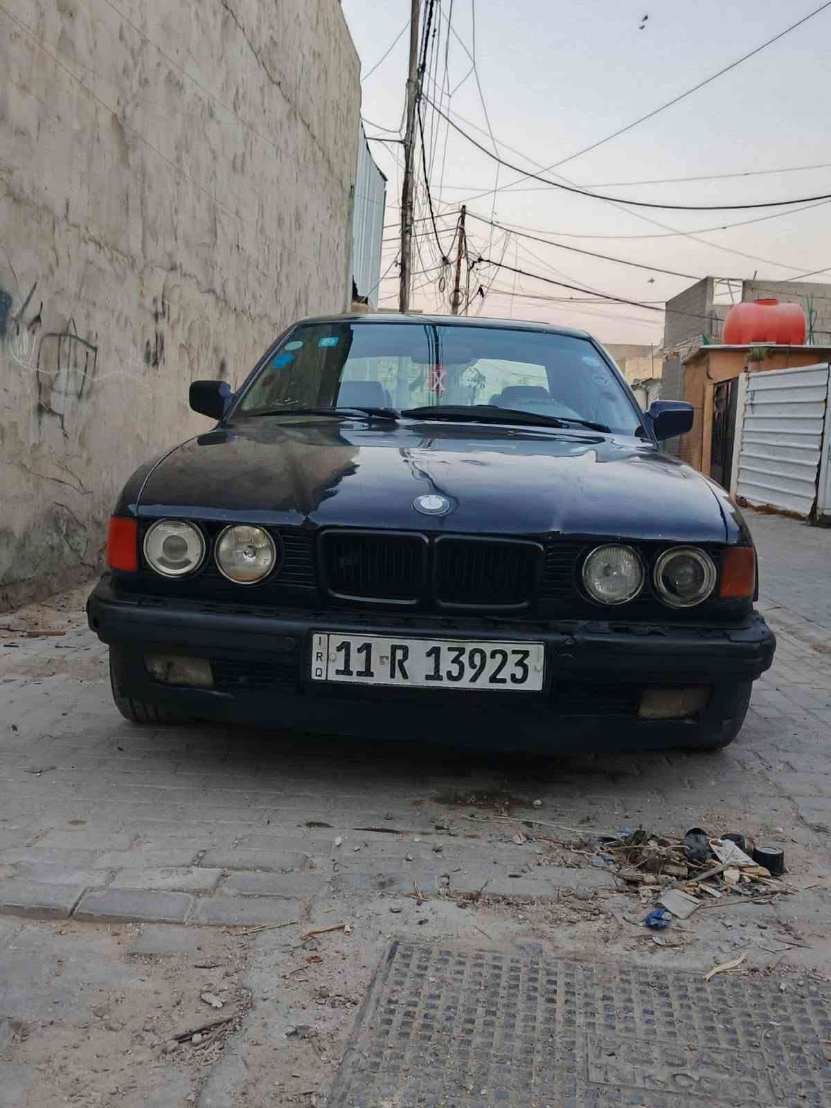 سلام عليكم شباب بيم رقم بغداد نكلزي/735مودل 94. /سنويهاله 29تنتهي/ محرك وكير شرط كهربايت كله شقاله صدرامامي خلفي جديد تخم تايرجديد 
سعر سياره 35وبيه مجال 
رقم صاحب السيارة ***********مكان سياره بغداد مدانت صدر
