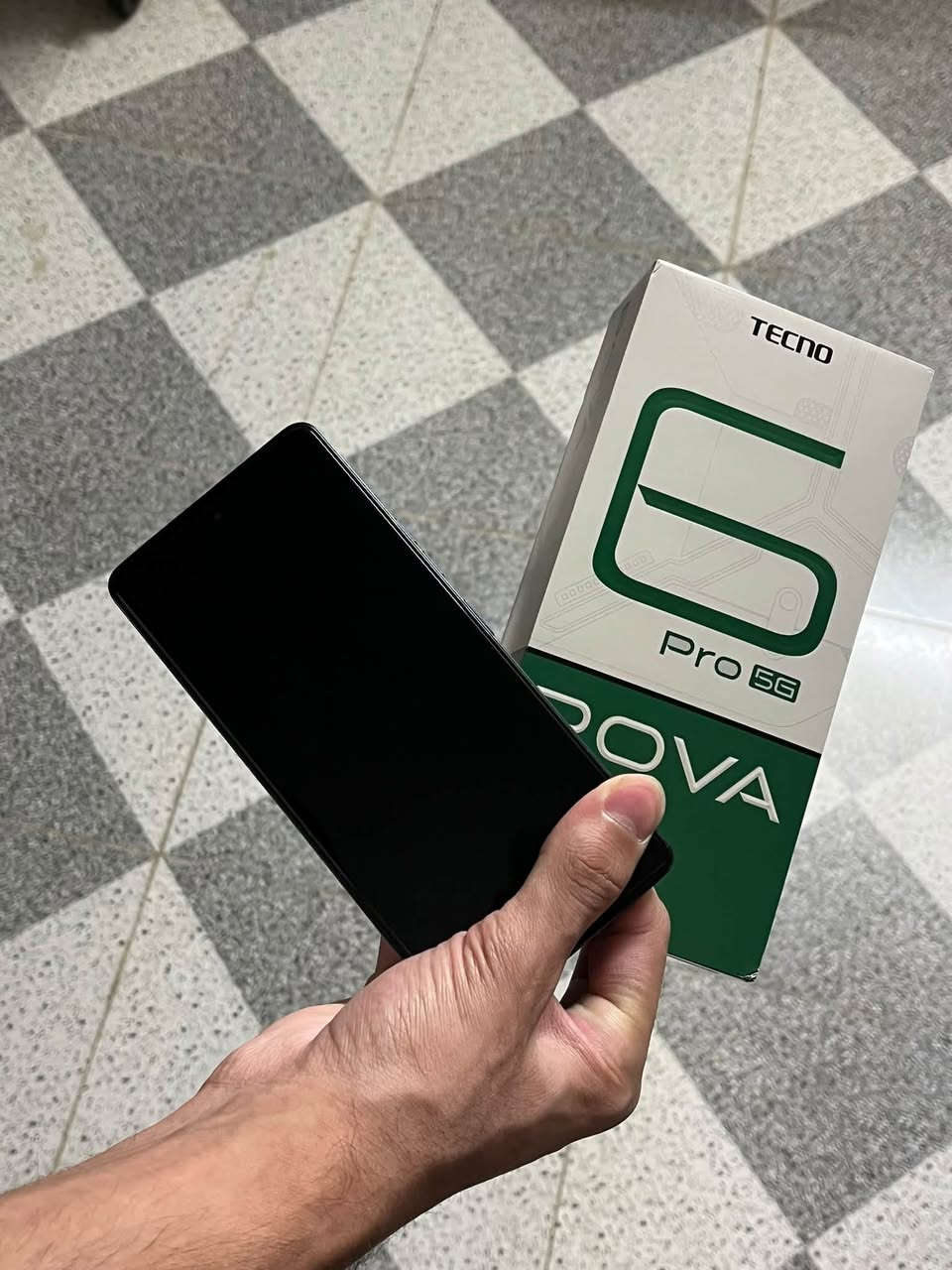 تكنوو بوفا 6 برو 5G
ذاكرة 256
عشوائية 12GB
الجهاز نضيف وبحاله ممتازة مناسب للاستخدام اليومي والالعاب 
نسبة البطارية  :98%
الجهاز مكفول من اي صيانه عدا نگراش جداً بسيط بالضهر بسبب الحافضة 
ملحقات كارتون وشاحن
السعر 225 وبي مجال 
عنوان بغداد المدائن 
*********** واتساب

