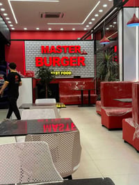 فرصة استثمارية ذهبية: مطعم وجبات سريعة متكامل للبيع 🍔🍟 لعدم التفرغ، يُ...