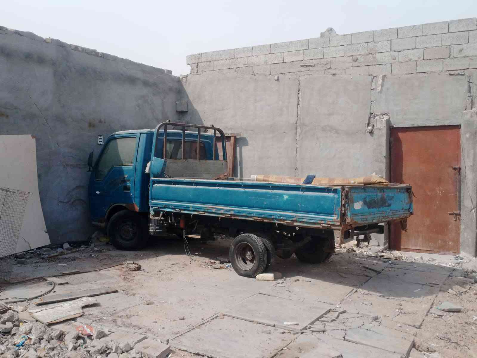سيارة • للبيع