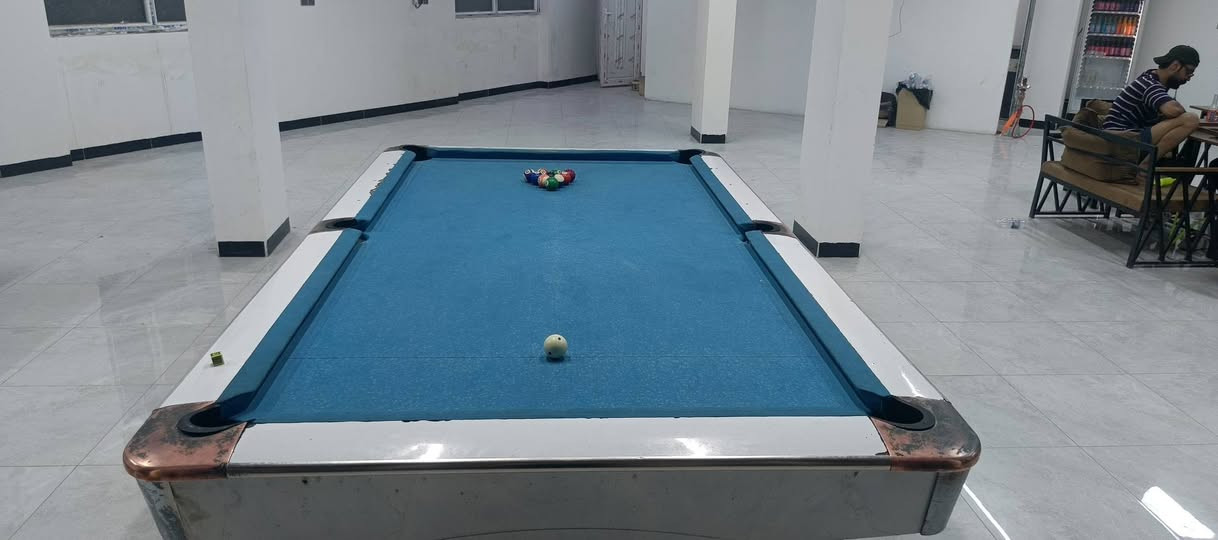ميز بليارد عدد 2 نوع كنك ماستر مستعمل نضيف 
سعر الواحد 7 ورقات 700 دولار 
مكانهن كربلاء 
للاتصال ***********
