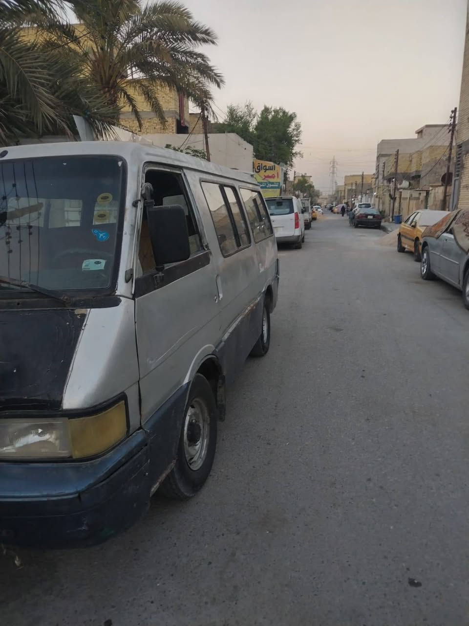 السلام عليكم كيا بستا رقم ديالى موديل ٩٣ مكينة جديدة الكير  بس الثالث ميجي ٢٧ وبيهة مجال ***********
