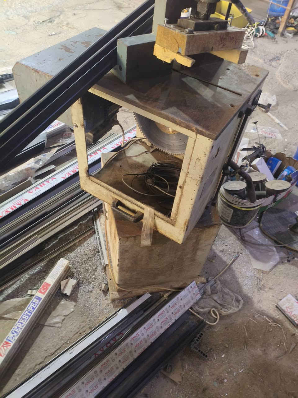 كتر غطاس 350السعر 650
***********
