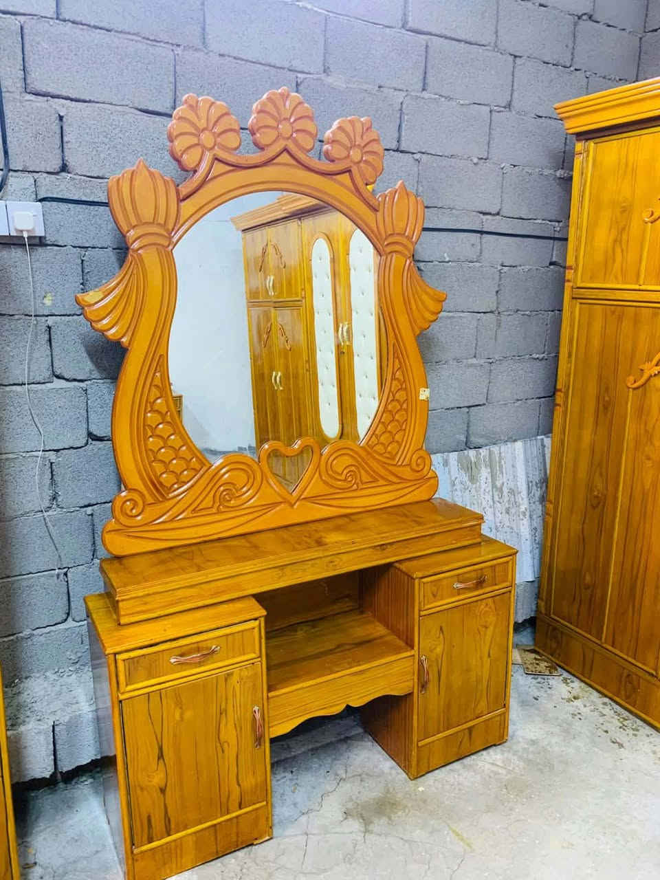 السلام عليكم 
غرفه صاج  عࢪاقي مستخدام 
غرفه6 /ابواب /ملحق📌
السعر 750 
نضافه 90 /💯 
معا نقل فقط داخل بغداد 
واتساب ***********
 ***********
