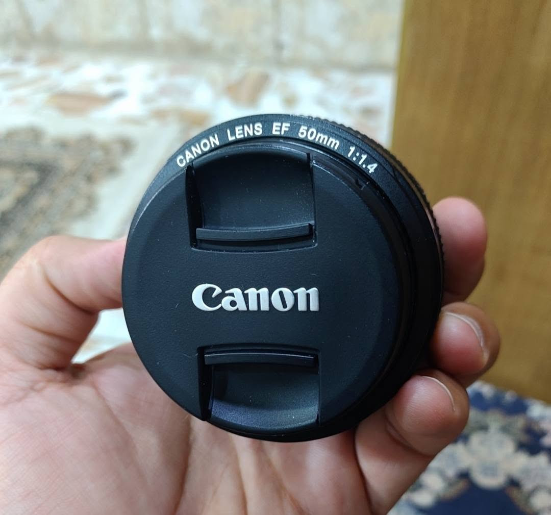 كانون 50mm • f1.4 • بالكرتون