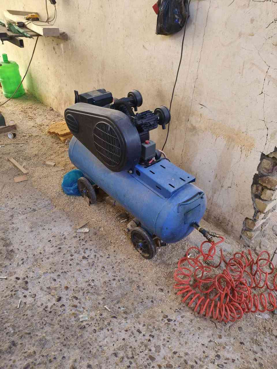 معمل نجارة للبيع
المكان بابل 
غير متواجد على الفيس للاستفسار ***********

