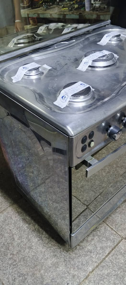 طباخ يوفنسل ايطالي 5 مشاعل
ضمان محل لمده سته اشهر 
السعر 230 بي مجال قليل 
العنوان بغداد البلديات الضباط بظهر مدرسه زين القوس 
تواصل خاص او اتصال او وتساب ***********
