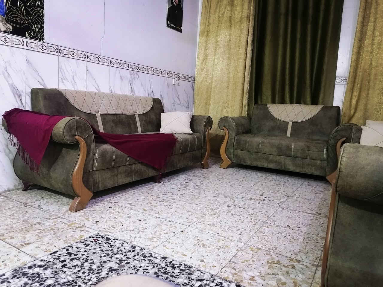 كنب • بدون تفاصيل