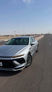 سوناتا هايبرد فول عده الفتحه  مديل 2025 رقم بغداد بسمي  مكينه 2000  رق...