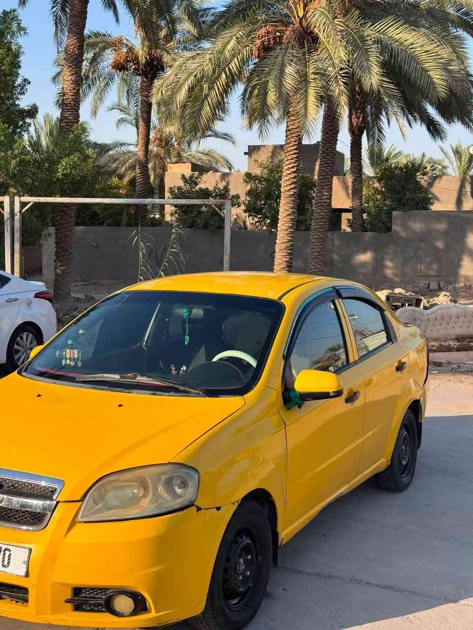سلام عليكم للبيع سيارة افيوو موديل 8 رقم نكليزي بسمي شخصيا تحويل ثاني يوم هيئه غرامات صفر كير مكينة جديد شرط الفحص ما صار هواي من بدلتهن تبريد ثلج 🥶 ضفيرة جديدة كهربائيات كلها شغالة صدر جديد  زوج تايرات امامي جديد قبل شهر شادهن سعر 40 المكان حلة مركز المدينة الاتصال ‏‪***********‬‏
