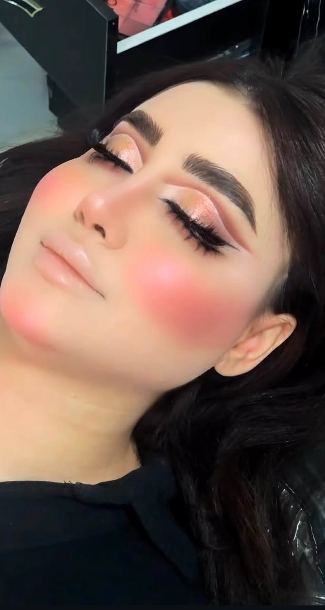 سنتر نونه للتجميل 🌺
للحجز والاستفسار اللتصال ع الرقم 
***********
