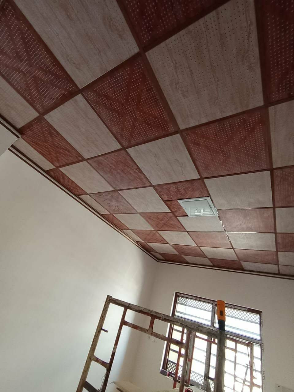 اسطه سقوف ثانويه و مغربيه اسعار مناسبه للتواصل واتساب ***********
