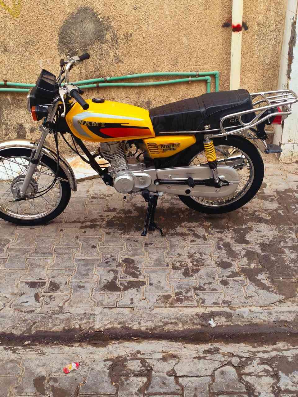 سلام عليكم دراجه اربعه كير للبيع موديل 26 الدراجه صارلها 3 تشهر من طالع من معرض السلامي الدراجه جديده ببمعنه الكلمه الدراجه سكنر معروضه 650 أو بيها مجال باب اول الدراجه العنوان كربلاء طويريج الرقم ***********

