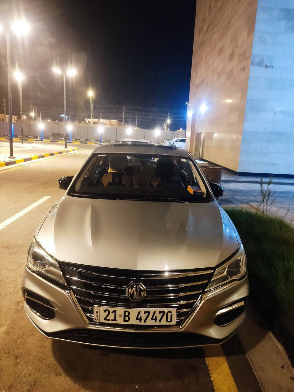 السلام عليكم 
ام جي 
فئة MG5 Luxury 2023
رقم سليمانية دولي
السياره ما شاء الله 
فول الفول اعلى فئة 💯 داخلي بيجي اوف وايت 
بصمة تشغيل وابواب 
سلايد فتحة
كشنات جلد 
كشنين كهرباء 
تدفئة مقاعد
5 كامرات 360 درجة 
هاندبريك بصمة
اوتو هولد 
شاشة ايباد كبيرة تحكمات فول
لددات امامي وخلفي 
لايتات زنون عدسات
مري شفط كهرباء + اشاير بالمري 
انظمة كاربلي&اندوريد
شاشة عداد الكتروني ومميزاتها هواية
نظام مراقبة ظغط الاطارات 
تحكمات استيرن جهتين 
مثبت سرعة
حساسات 
ويل كروم 
نظام ايكو اقتصادي 
باقي مواصفات اللوكچري معروفة السيارة فول الفول

📍 مكان السياره البصره

السعر 110 وبيها مجال بسيط

هـ ***********مراوس هم بنسيان بدون فرق
