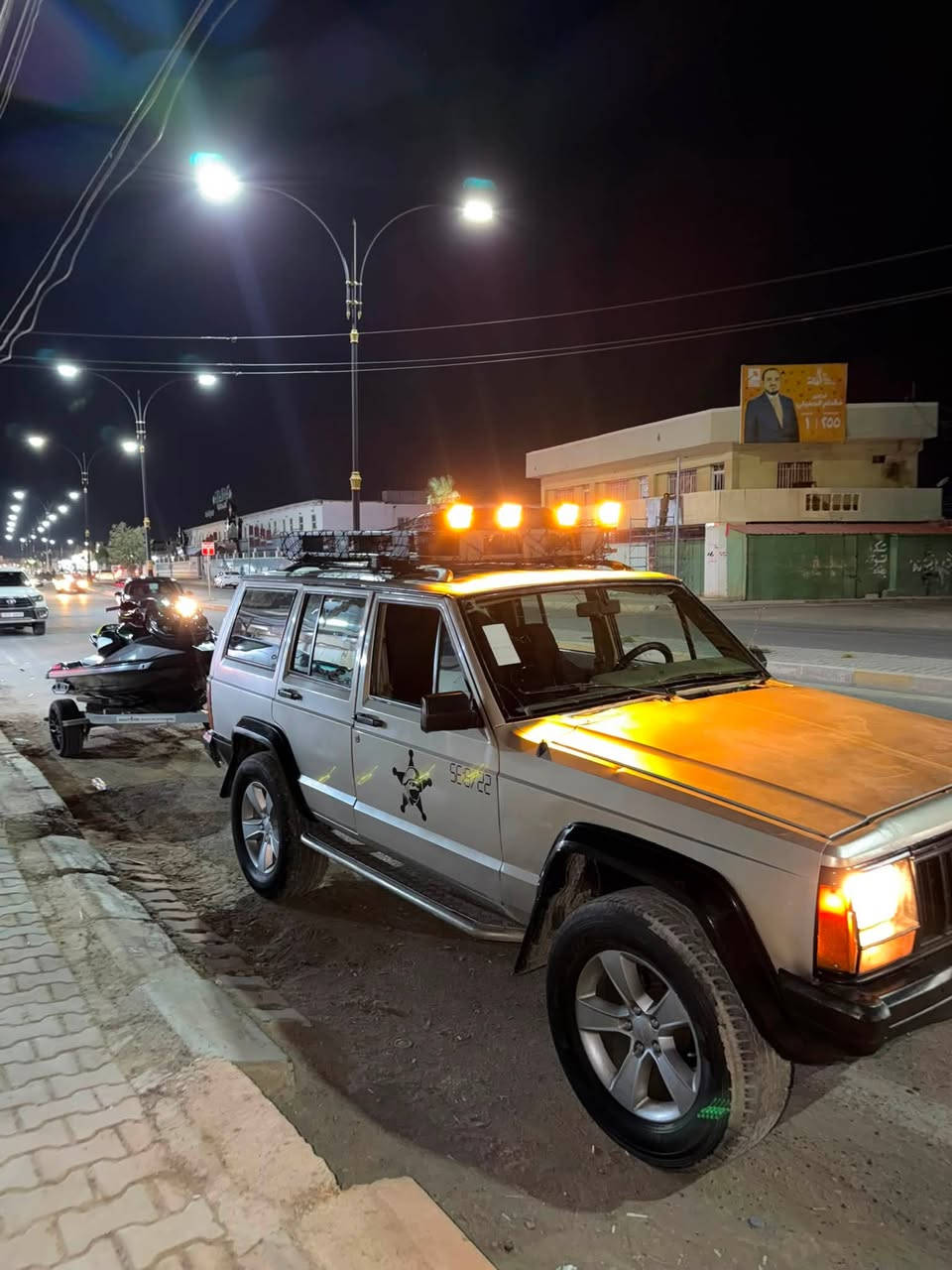 السعر 36$ ويرهم مراوس حسب القناعة
جيب شيروكي 1995 رقم نينوى دولي شرط التحويل 
گير ومحرك VVT 
صدر الخلفي جديد والامامي نص عمر 
كهربائيات كلها شغالة 
مكاني الشرقاط /السوق الجديد 
للاستفسار اتصل :***********////***********
