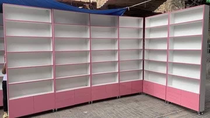 #تحطيم_الاسعار 🤑
#فاترينة_ب_60_الف✅
ملاحظة العرض مفتوح دائما ❤️‍🔥
_فاترينات_💎
100*250 عمق 20  سعر قطعة ب 60الف 
100*250 عمق 20 مع لوكو سعر قطعة ب 75الف 
100*250 عمق 20 مع علان وبواب خزن 85 الف 
……………………
100*250 عمق 30  سعر قطعة ب 95 الف 
100*250 عمق 30 مع لوكو سعر قطعة ب 110 الف 
100*250 عمق 30 مع لوكو و ابواب ب 120  الف

—المواد المستخدمة -✅
‏MDFتركي كوالتي عالي ✅
شريط PVC تركي 0.8✅
رجل 10 cm تركي✅
متوفر واتساب✅

كادر سريع انجاز لمده الحجز يومين 🫥 ***********/متوفر واتساب _ <شُـُـُُـُآكُـُر>☎️📞
