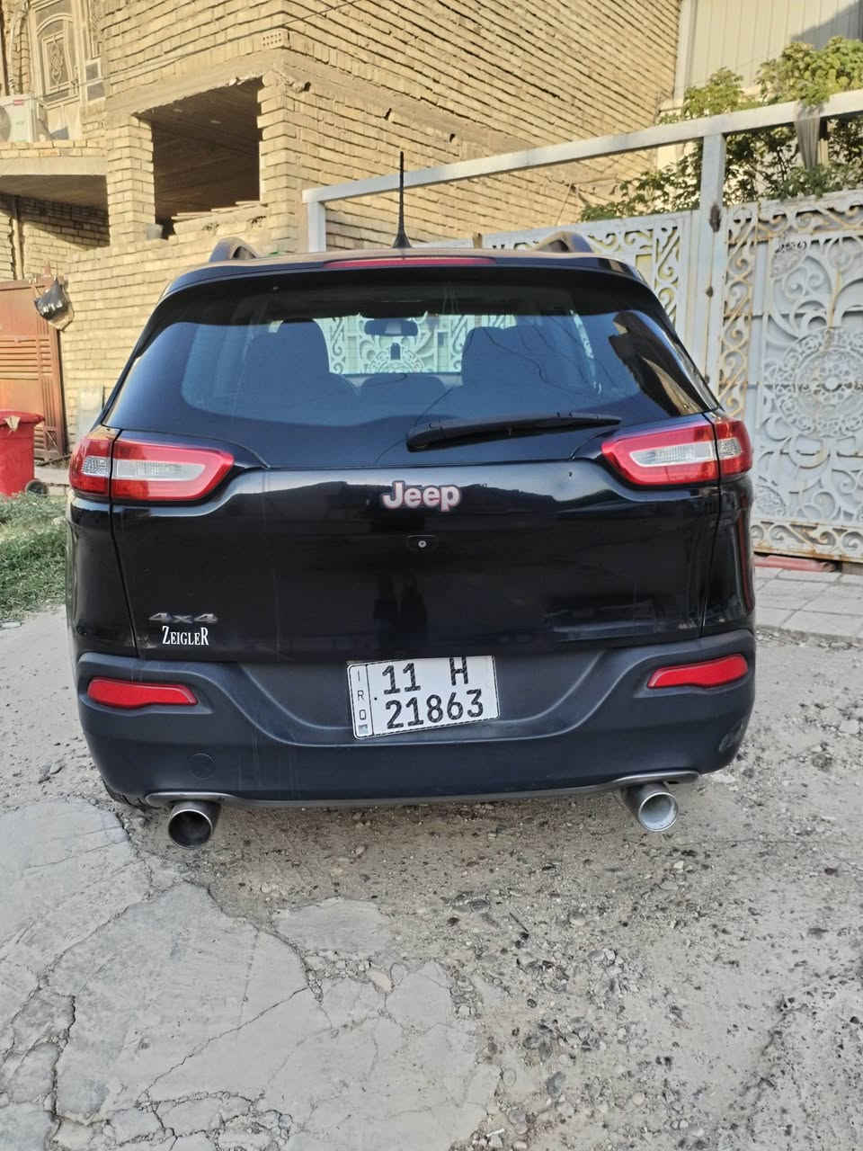 جيب شروكي للبيع
موديل 2017 حادثها جاملغ يم السايق
السعر 125$ بيها مجال بسيط
المهتم يراسلني واتساب او اتصال
هذا رقمي. ***********
عنواني شارع فلسطين والسيارة بأسمي
