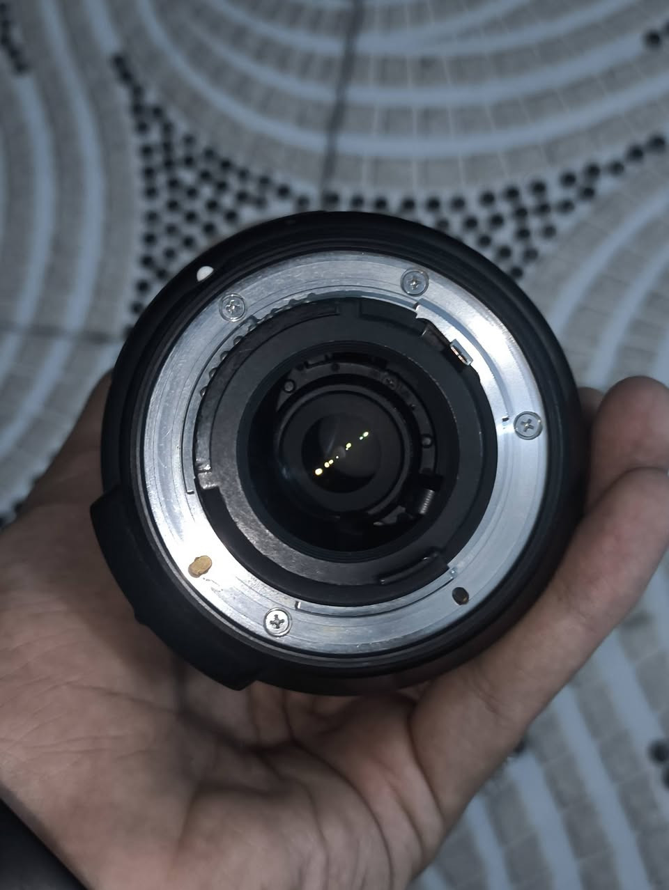 عدسة ال18-140mمخصصة لكاميرات Nikon DX (مثل D3000s, D5000s, D7000s).
للبيع او مراوس بعدسة  ال18- 50m  نوع  G
 والله الصراحة ماعرف شنو سعرها  العدسه نضافتها 90%
والاطار المخلي علي دائره بس  هاي المنطقه مكسوره  العدسه كلشي مابيها
للاستفسار : ***********
توصيل موجود بس عليك 
مكاني كوت
