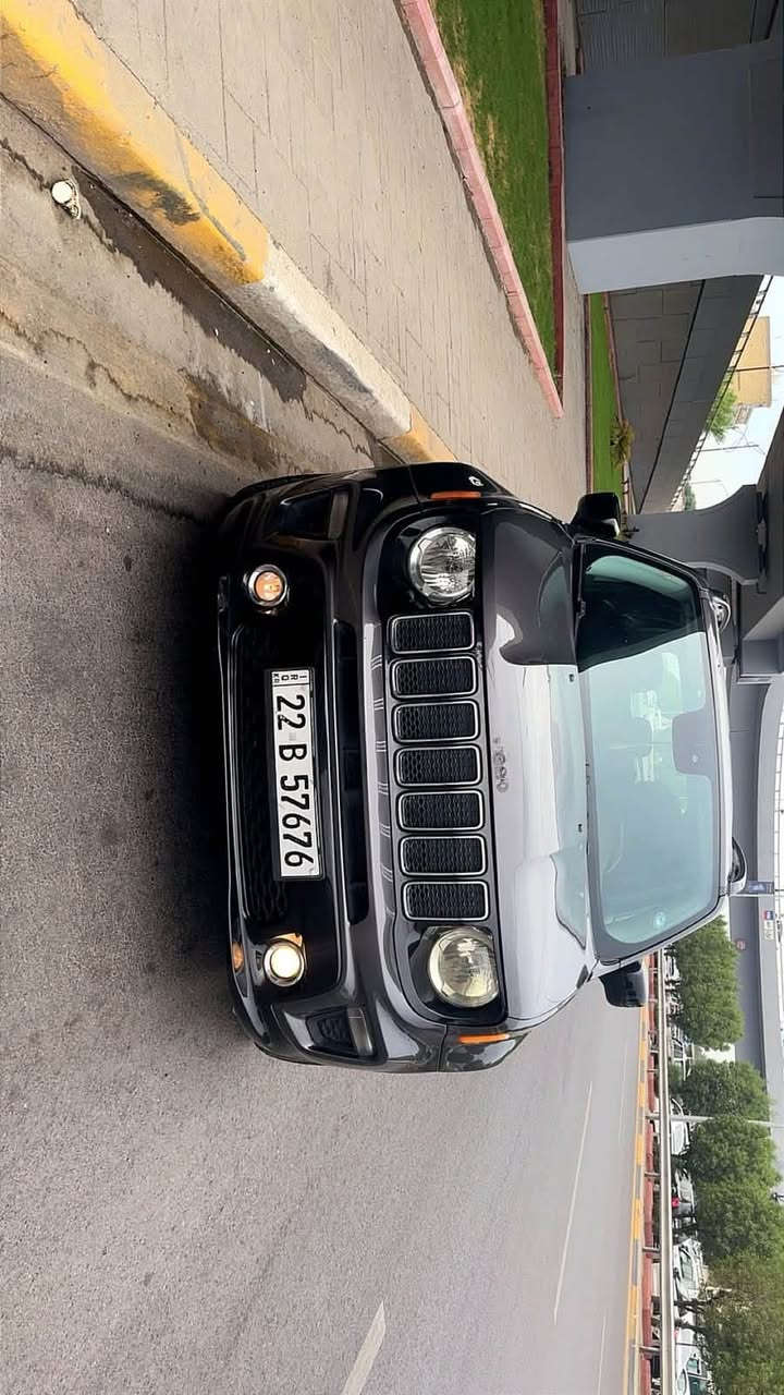 جيب رنكد موديل ١٧ فول دبل فتحه حادثها حلو فول بصمه وتشغل عن بعد رقم وهزه جديد 
***********
صبغ وضرر بنيد وخط باب وجاملغ اثر شخص صبغ 
٩٢ ورقه سعرها 
مكاني بغداد شارع ١٤ رمضان
