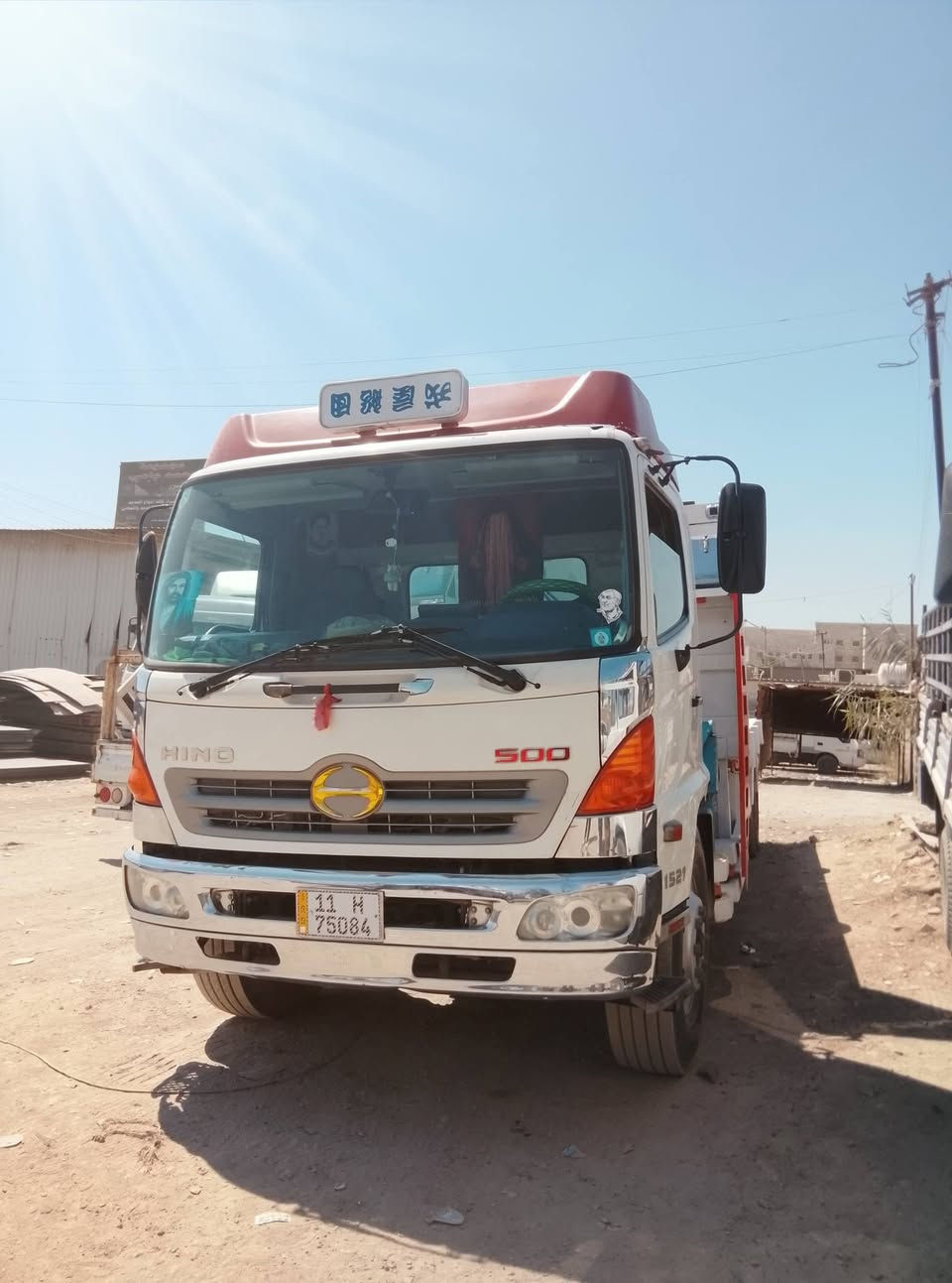 سلام عليكم للبيع هينو كرين شيطان كرين 5طن سياره سوبر 80 مكينه بم ونوزل مسجله 3طن موديل السياره2015 سياره كله نضام هوه فراك تبريد شغال السعر الاتصال ***********

