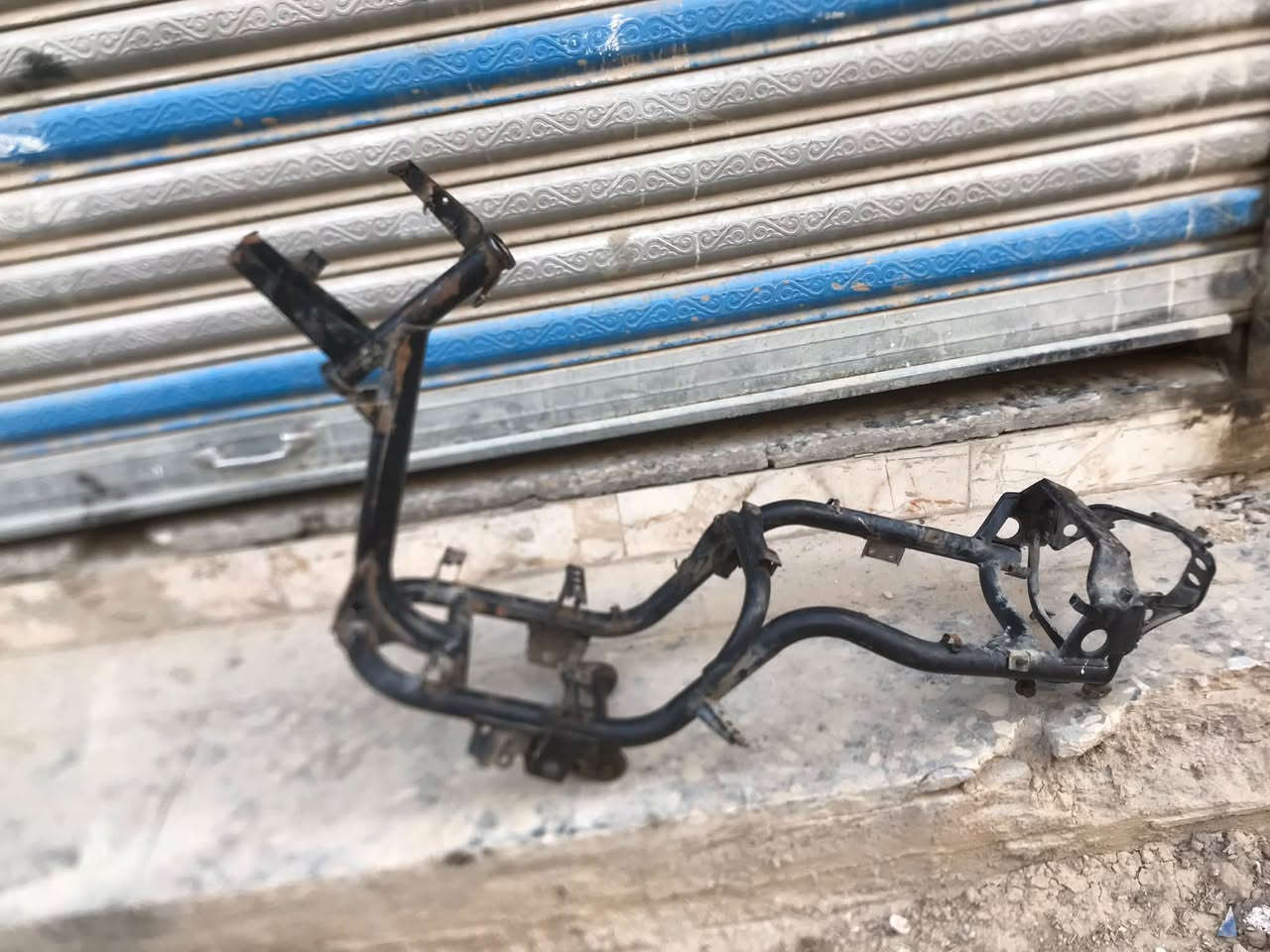 سلام عليكم
شاصي مال ماكس للبيع 

نضيف كلش اي لحيم مابي 

سعره ٦٠ وبي مجال 

مكاني بغداد الدوره 

***********
