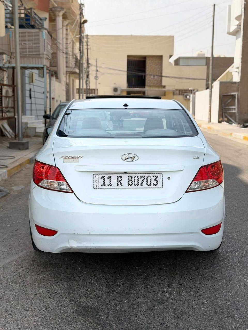 اسلام عليكم اكسنت خليجيه مديل 2014 فول مواصفات فتحه تحكم ستيرن جهتين اشاير بل مري شاشه كار بلي 5 ويل كب  محرك 1600 دوش رقم بغداد باسمي قطعتين صبغ جاملغ خلفي وباب بدون دواخل موقه كربلاء السعر 93 وبيه مجال قليل  هاتف ***********
