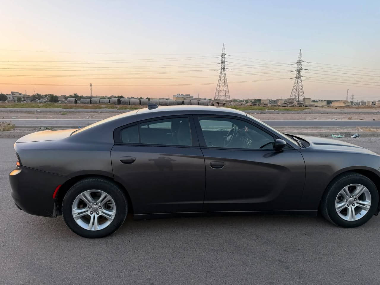 🚘 للبيع جارجر 2023 SXT وارد أمريكي 🇺🇸
• موديل 2023
• فئة SXT
• الممشى 46 ألف كم
• محرك V6
• دفع خلفي RWD
• قير أوتوماتيك
• شاشة
• كاميرا خلفية
• ويلات
• السيارة استخدام شخصي
• السيارة مرتبة ونظيفة
السيارة جاهزة للفحص بأي مكان يختاره المشتري
•تايرات مشلن الاصلية 
•هزه جديدة تحويل ثاني يوم
📍 بغداد
💰 السعر 260وبيها مجال للطيبين

📞 للتواصل: ***********

واللي يريد السونار وأي استفسار يتفضل خاص .
