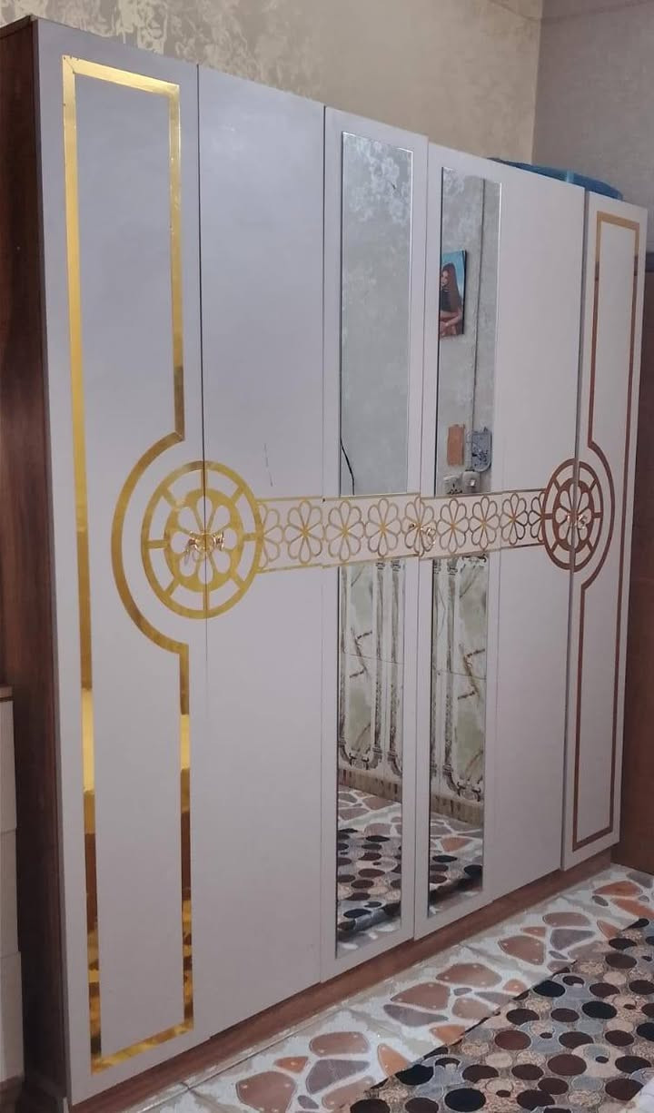 سلام عليكم غرفه تركي مفتوحه مرتين مكاني نجف ناحية الحيره سعرها 300 وبيه مجال حك الجين واني خادم رقم تلفوني تريد تصال تريد واتساب ماعدي نت على فيس ***********واتساب وتصال
