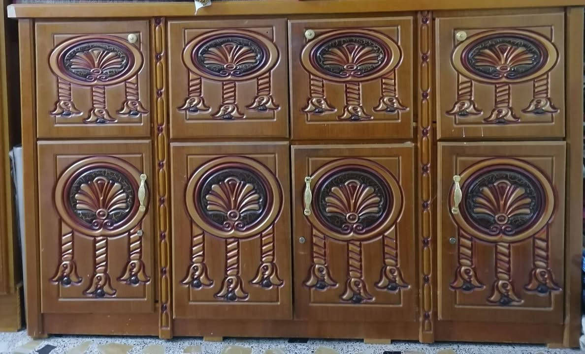 السلام عليكم
الكنتور 325 

البوفية 150 

الزاوية 35

كلهن بيهن مجال للشراي 
***********

