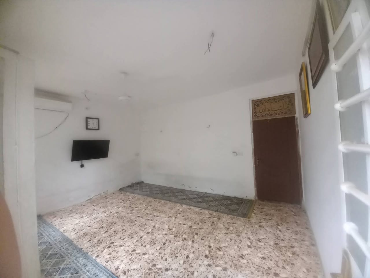🏠 بيت للبيع – الزعفرانية
📐 المساحة: 100 متر مربع
🏢 طابقين

🔹 الطابق الأول:
• غرفة
• مطبخ
• استقبال
• هول
• صحيات

🔹 الطابق الثاني:
• غرفتين نوم
• هول
• صحيات
• مخزن

📜 السند: زراعي – سند 25
💰 السعر: 80 مليون

📍 العنوان: بغداد – الزعفرانية، نهاية شارع الكهرباء، شارع المختار الثقفي

📞 للاستفسار والاتصال:
***********
