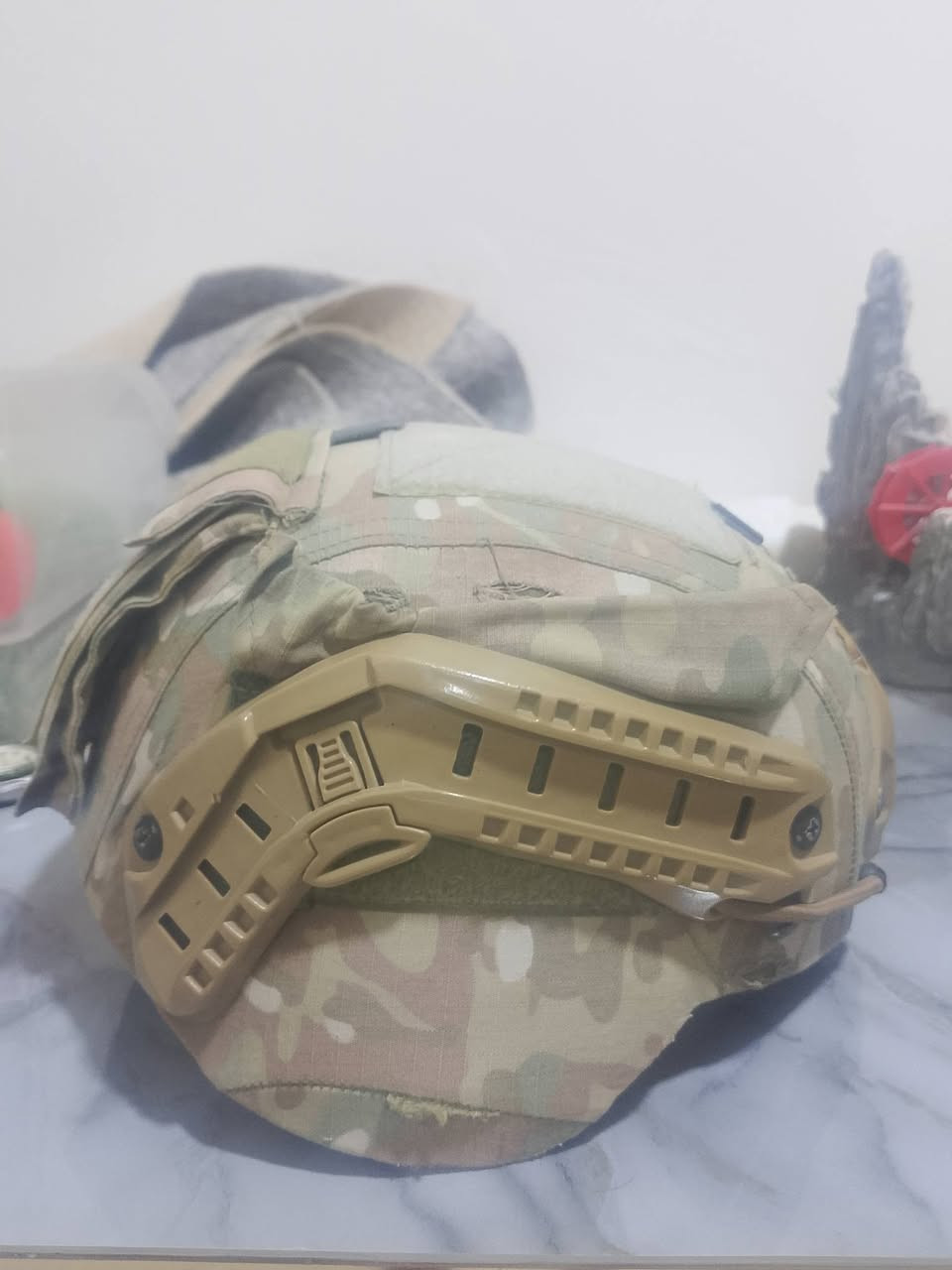 السلام عليكم خوذه اصليه للبيع قياس S1حناكيه اصليه ام الفراشه السعر 150الف بيها مجال بسيط 
***********
