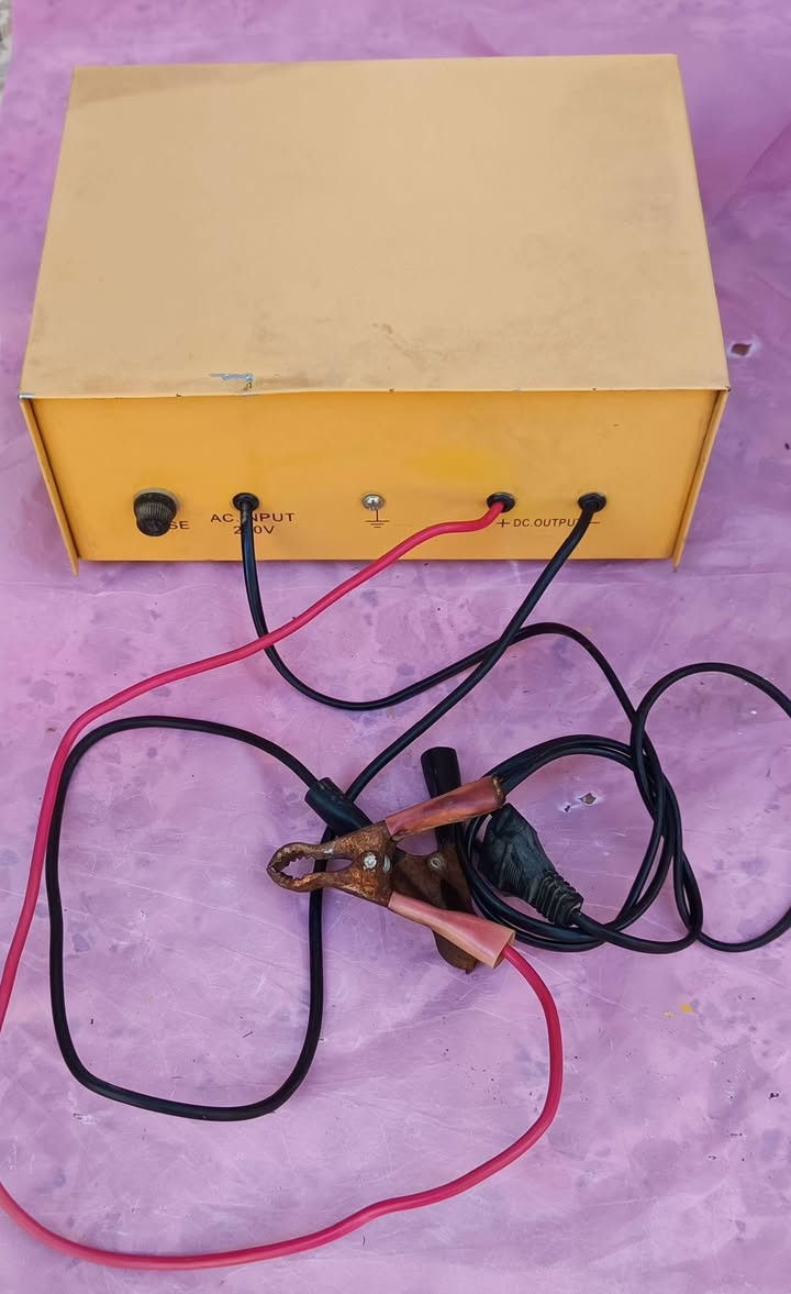 سڵاوو ڕێز ئەوانە بۆ فرۆشتن هەرکەسێک بیەوێت پەیوەندیم پێوە بکات بەشەرتەو بێ کێشەیە.ئەو بۆڕدە هی تۆماتیکی مۆلیدەیە بۆ بڕانی کارەبا تۆماتیک مۆلێدەکە پێدەبێت . ئەوەیتر شەحنکەرەوای کارەباییە بۆ پاتری 4 ڤۆڵت تا 12 ڤۆڵت.وەلەگەڵ کۆنتاکتەرێکی 80 ئەمپێری
.
سڵاوو ڕێز ئەوانە بۆ فرۆشتن هەرکەسێک بیەوێت پەیوەندیم پێوە بکات بەشەرتەو بێ کێشەیە.ئەو بۆڕدە هی تۆماتیکی مۆلیدەیە بۆ بڕانی کارەبا تۆماتیک مۆلێدەکە پێدەبێت . ئەوەیتر شەحنکەرەوای کارەباییە بۆ پاتری 4 ڤۆڵت تا 12 ڤۆڵت.وەلەگەڵ کۆنتاکتەرێکی 80 ئەمپێری

*********** لەهەولێرم نرخەکەی نازانم کێ ویستی نرخ دابنێت
