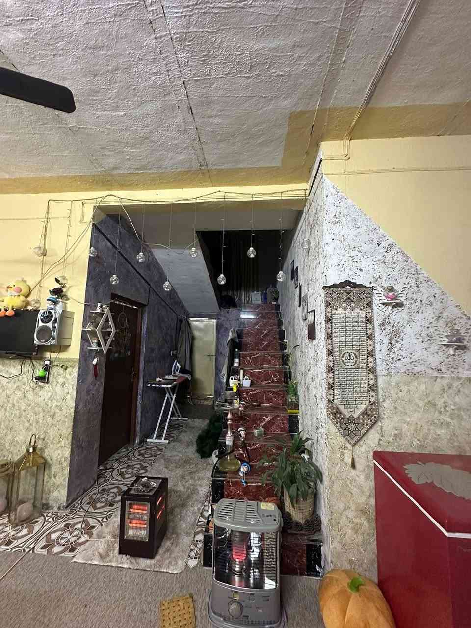 دار سكن طابو زراعي ( تجاري ) في ( حي حواس )
وجه على ( شارع ٣٠ السايدين مباشر )

مساحة ١٤٠ م / وجه ١٢ م - نزال ١٢ م 
( كل الخدمات متوفرة ) - ماء - كهرباء - مجاري 
تبليط - انارة - أرصفة / ( علي من الشارع )
( بناء ) - بلوك -سقف عكادة - غرفة نوم واحدة
( لبيت كلة سيراميك )

( مكان تجاري + سكني مميز ) 

للاستفسار مراجعة مكتب غازي للعقار   
واسط - الزبيدية - قرب أفران المائدة  *********** 
***********
