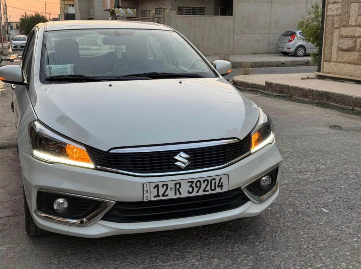 🚘🔥 للبيع سوزوكي سياز GLX  استلام الشركة العامة للسيارات موديل ٢٠٢٣ وتاريخ الاستلام من الشركة نهاية سنة ٢٠٢٤ رقم نينوى السيارة كلين بدون ضربة بدون صبغ بدون بارد
‎⭐ مواصفات GLX:
✅ تشغيل بصمة / Push Start
✅ مفتاح ذكي ودخول بدون مفتاح
✅ مثبت سرعة
✅ تبريد قطعتين ممتاز جدا 
✅ شاشة معلومات LCD ملونة 4.2 إنچ
✅ تحكم صوتي من المقود
✅ نوافذ كهربائية أمامية وخلفية
✅ مرايا كهربائية وقابلة للطي كهربائياً
✅ مقاعد جلد
✅ مقود جلد
✅ 6 سماعات مع Cd
✅  أنظمة USB + AUX+ Bluetooth
✅ حساسات ركن خلفية
✅ كاميرا خلفية 
✅ مصابيح أمامية LED
✅ مصابيح ضباب
✅ إضاءة نهارية DRL
✅ مرآة داخلية تعتيم تلقائي
✅ نظام مراقبة ضغط الإطارات TPMS
✅ متبقي سنة وتصبح حرة
✅ السيارة بإسم رئيس مهندسين موظف في مديرية تربية نينوى 
✅ السيارة قاطعة ٣٣ الف كيلومتر  قابل للزيادة 
✅ اقتصادية جدا جدا في الوقود اللتر يمشي اكثر من ١٤ كيلو متر (من الموصل الى بغداد صرفت اقل من نصف خزان الوقود)
✅ تعمل على الوقود العادي دون اي مشاكل بدون دوانز حتى ويا التبريد
✅ ويل كب كروم
✅ البيع من المالك الاصلي
📌 [السعر ١١٥ ورقة] وبيها مجال بسيط
📌 [نينوى / الموصل / الجانب الايسر]
☎️ للتواصل والاستفسار: [***********]
⚠️ للجادين فقط – يرجى عدم الاتصال من غير الجادين. موصل, نينوى
