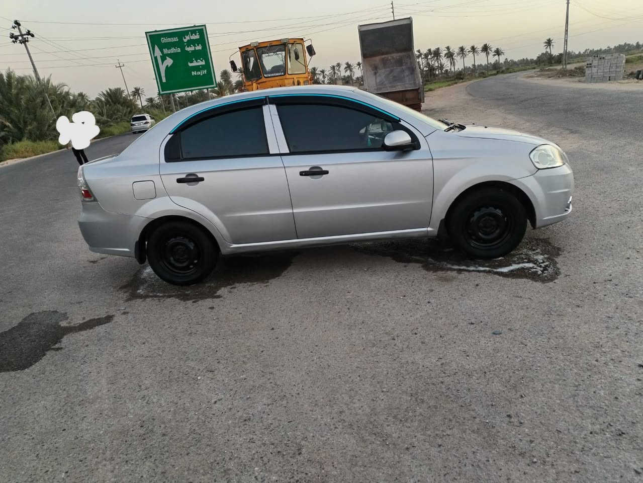 السلام عليكم افيو مديل 14 مكفوله من ضربه وتبديل بيه رشات صبغ قليله بيه طخه يم لايت كد شبر مكينه وكير جدد تبريد ثلج شرط فول اوتماتيك خليجي  سياره حداديه جديده باتري جديد سنتر لوك شغال مسجل سستم سماعات كهربائيات كله شغاله سنويه مجدده 30 سياره جاهزه من كلشي وماعايزه كلشي تحويل مباشر مراوس حسب القناعه السعر 68مكان السياره ديوانيه قضاء غماس الاتصال عله رقم ***********
