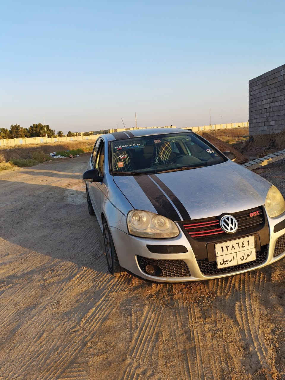كولف ٢٠٠٩ mk6 مكينه ١٦٠٠ كير توماتيك ٦ سرعات
مكينه بيه تبخير وسنويه منتهيه صار سنه وعليها غرامه ٥١٠ الف سعره ٥٠ورقه تنزل من السعر مكان السياره بالرمادي للتواصل 
***********
