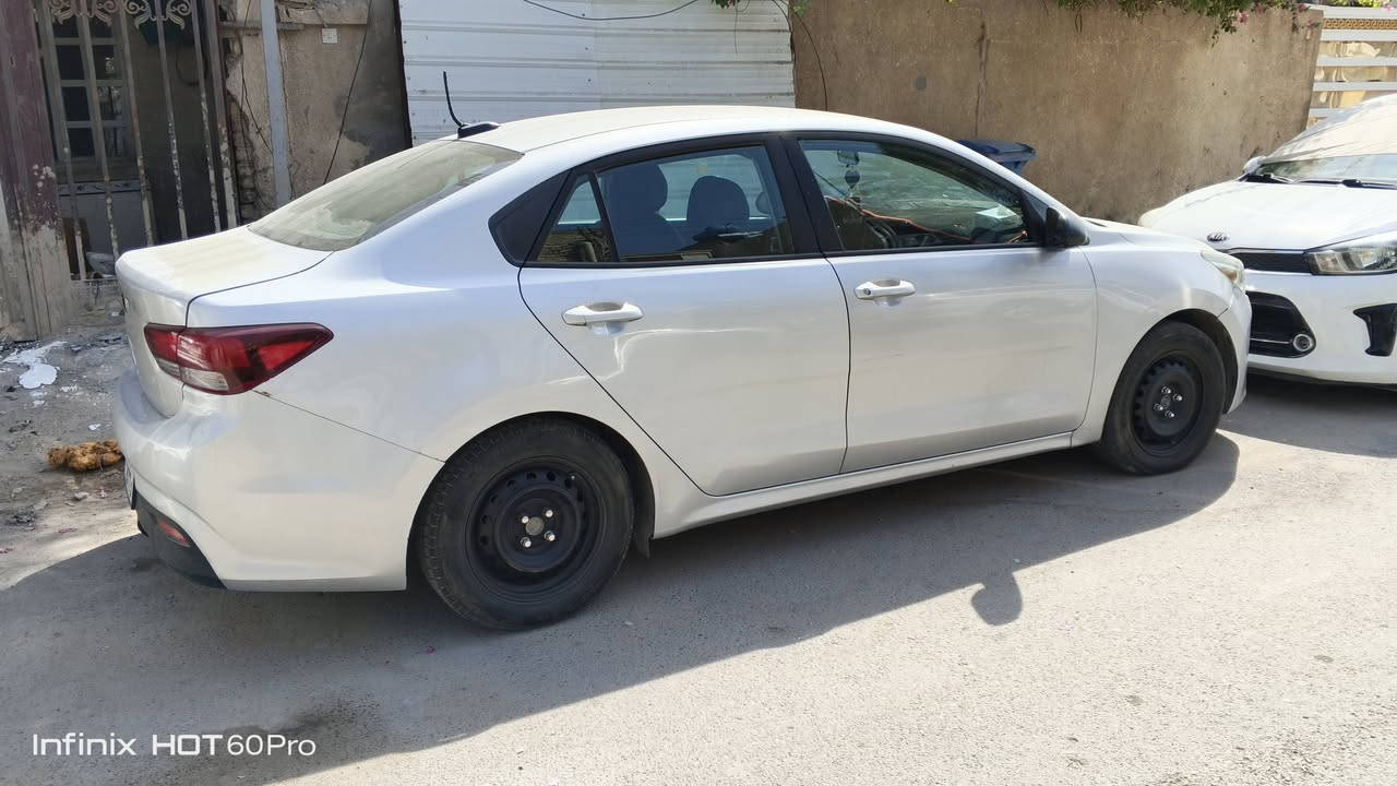 سلام عليكم جمعه مباركه
كيا ريو موديل 2018 وارد امريكي 
 بيها قطع صبغ ابيع حزام صبغ 
سيارا رقم سنوي كلشي  جديد بسمي شرط تحويل    سعر 88 وبيها مجال وتدللون
مكلف ينشر اتصل ع رقم  
بغداد حي العامل 
تلفون 📞.  ‏‪***********‬‏

نص مكتوب في الصور:
- Infinix HOT 60Pro
- Infinix HOT 60 Pro