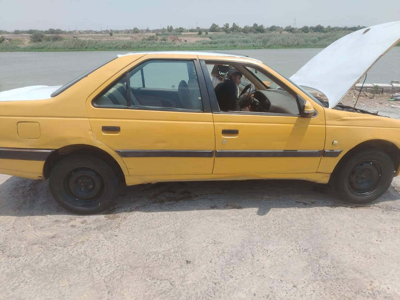 تحيه طيبه بيجو بارص ٤٠٥ موديل ١٢ مكينه وكير كفاله كهربائيات كله شغاله سياره ناعمه ترايهه ناعم رقم بغداد حلوه سياره راعيه يطلب ٣ أوراق وضيعت رقمه ابيع بدون راعي اكاتبك سرقه وعشاير مكاني كوت مركز مدينه *********** السعر ١٩ وبي مجال شي قليل
